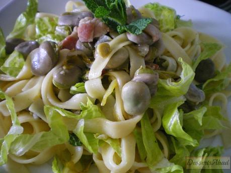 Tagliatelle con habas frescas