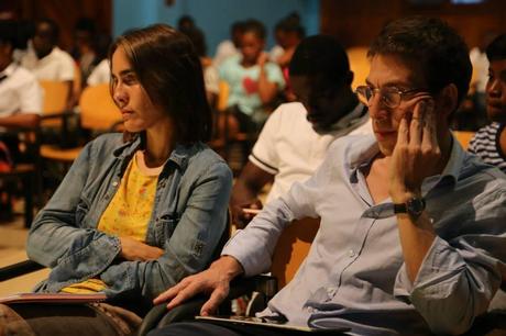 Centro cultural de España en Malabo – “cuentos annoboneses en fadambo” Es curioso que estos cuentos, a veces despiertan más el interés de algún extranjero que de los propios nativos.