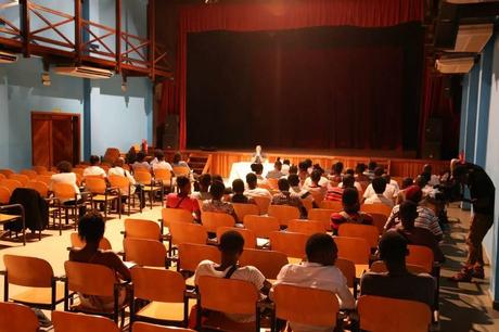 Centro cultural de España en Malabo – “cuentos annoboneses en fadambo” Sala de actos del CENTRO CULTURAL DE ESPAÑA EN MALABO