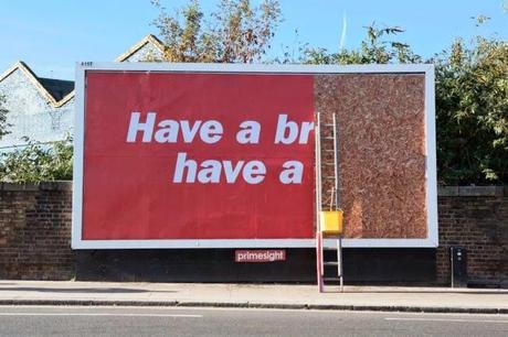 Kit Kat y su billboard incompl