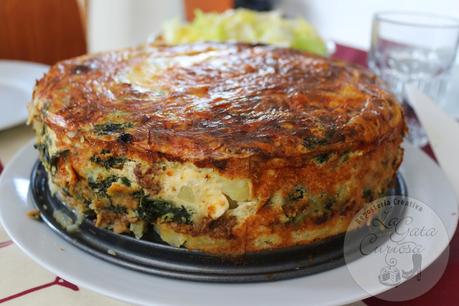PASTEL DE ESPINACAS, PATATAS Y CARNE PICADA PASTEL DE ESPINACAS, PATATAS Y CARNE PICADA