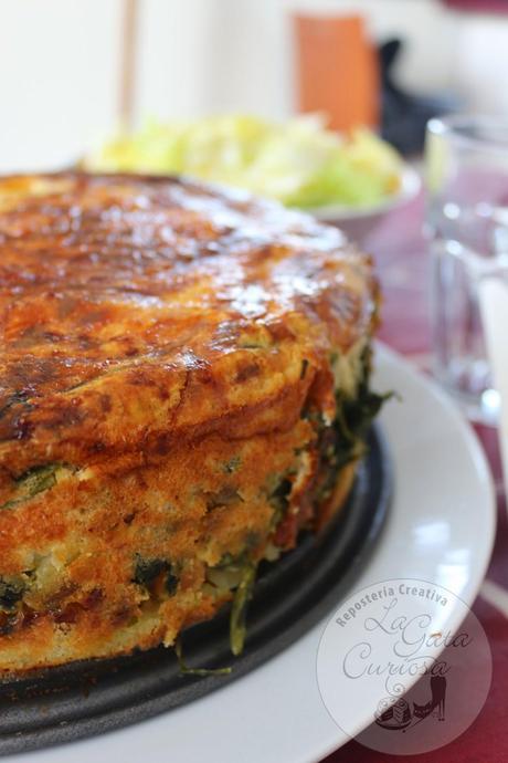 PASTEL DE ESPINACAS, PATATAS Y CARNE PICADA PASTEL DE ESPINACAS, PATATAS Y CARNE PICADA