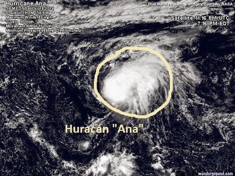 Hawaii bajo las torrenciales lluvias y los fuertes vientos del huracán 