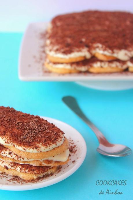 TARTA Y CUPCAKES DE TIRAMISÚ TARTA Y CUPCAKES DE TIRAMISÚ