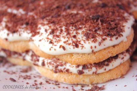 TARTA Y CUPCAKES DE TIRAMISÚ TARTA Y CUPCAKES DE TIRAMISÚ