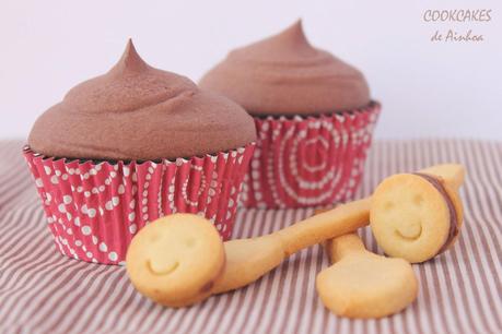 CUPCAKES DE CHOCOLATE Y AVELLANA CUPCAKES DE CHOCOLATE Y AVELLANA