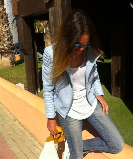 uNA dE mOTO uNA dE mOTO