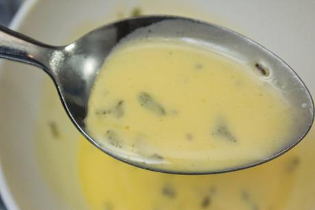 Raviolis de 4 quesos con salsa de mantequilla y salvia Raviolis de 4 quesos con salsa de mantequilla y salvia