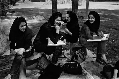 revolución iraní política demográfica- irán