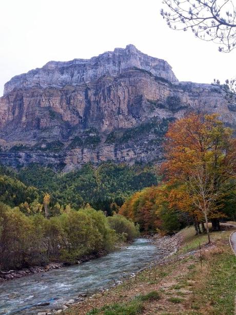 Un viaje especial en Otoño / A special trip in Autumn Un viaje especial en Otoño / A special trip in Autumn