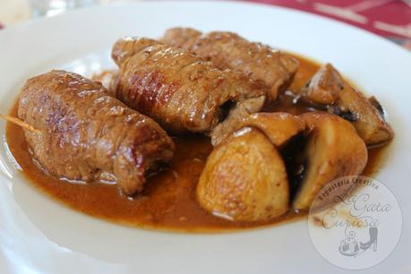 ROLLITOS DE TERNERA AL VINO