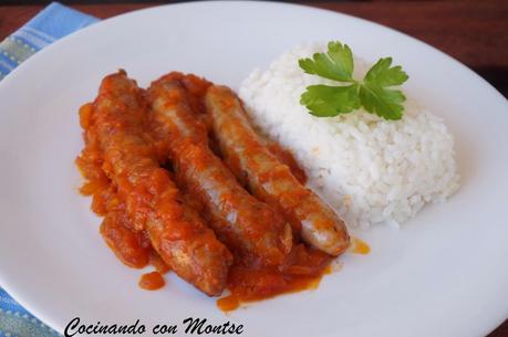 Salchichas con salsa de tomate Salchichas con salsa de tomate