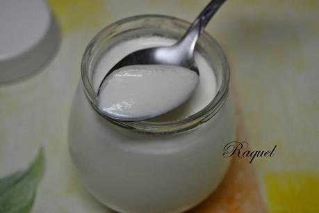 Yogurt natural azucarado Yogurt natural azucarado