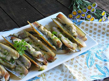 Navajas en salsa verde Navajas en salsa verde