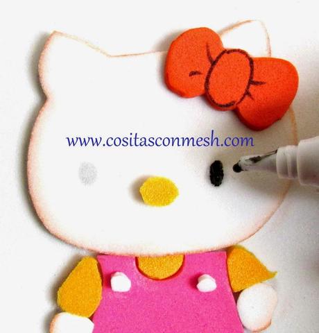 Cómo hacer hello kitty en Goma eva