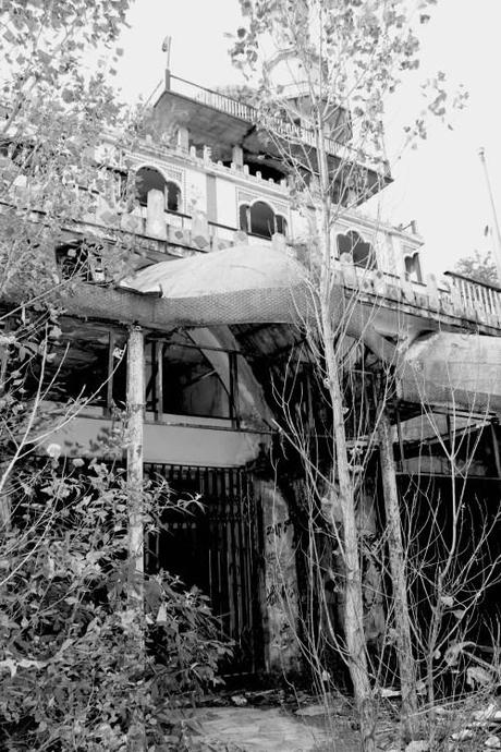 FOTOS CONSONNO: ¿Por qué nos atraerán tanto los lugares abandonados? IMG_9510 copy
