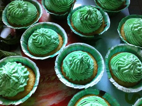 CUPCAKES DE MOJITO Y GROSELLA