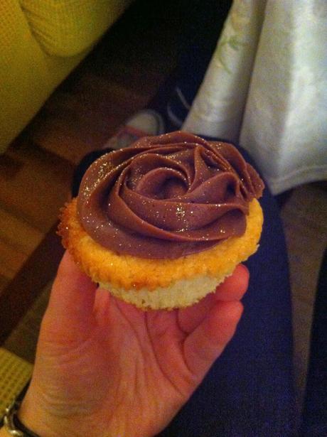 ROSAS DE CHOCOLATE Y VAINILLA ROSAS DE CHOCOLATE Y VAINILLA