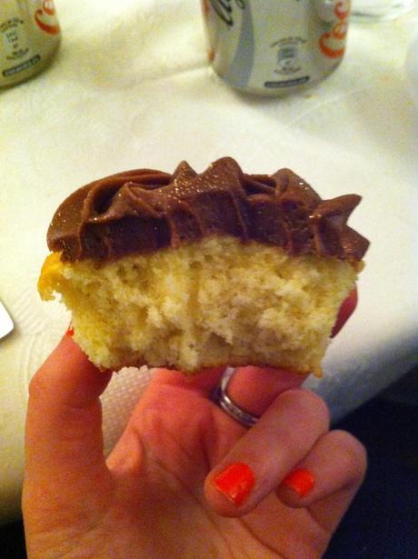 ROSAS DE CHOCOLATE Y VAINILLA ROSAS DE CHOCOLATE Y VAINILLA