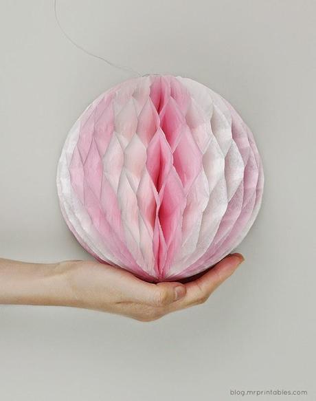 Pompón con papel de seda más denso Con más hojas