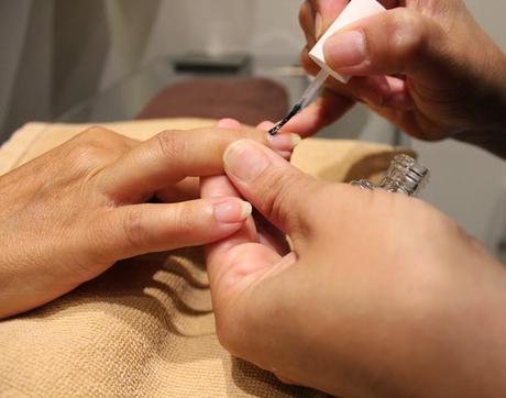 Paso a paso para tener uñas almendradas Paso a paso para tener uñas almendradas