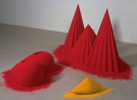 Anish Kapoor - montañas rojo y curry