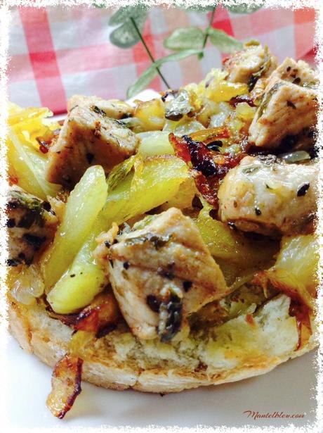 Tosta de patatas con cebolla y taquitos de lomo Tosta de patatas con cebolla y taquitos de lomo 1