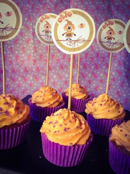 Cupcakes de mora y nata para Halloween