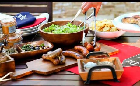 Preparando la Barbacoa / Preparing to Barbecue Preparando la Barbacoa / Preparing to Barbecue