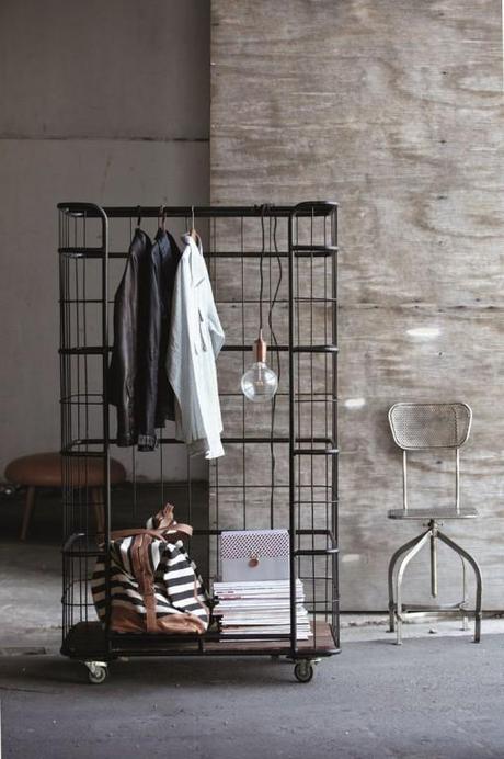 ¡Bienvenido al mundo de la decoración nórdica! Estantería industrial House Doctor, Librería industrial House Doctor