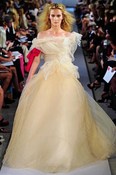 A TRIBUTE TO OSCAR DE LA RENTA