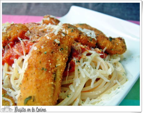 Spaguettis con finger de pollo