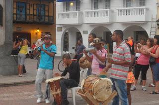 Charlas para crecer (Cartagena, Colombia) - Una tarde a puro mapale y cumbia con Cytambo Colombia