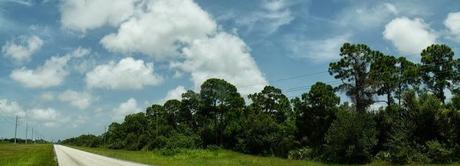 Glades Cut Off Road hacia el norte