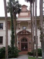 Ponce de León Hall en la Stetson University