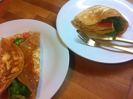 Crêpes Con Salmón Y Queso Finas Hierbas Crêpes Con Salmón Y Queso Finas Hierbas