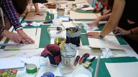 Taller de iniciación a la encuadernación. Taller de iniciación a la encuadernación.