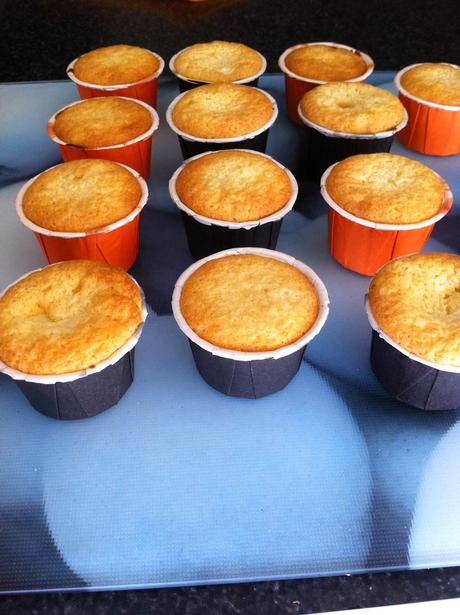 CUPCAKES DE CALABAZA PARA HALLOWEEN CUPCAKES DE CALABAZA PARA HALLOWEEN