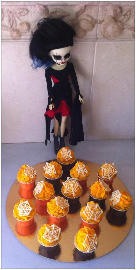 CUPCAKES DE CALABAZA PARA HALLOWEEN CUPCAKES DE CALABAZA PARA HALLOWEEN