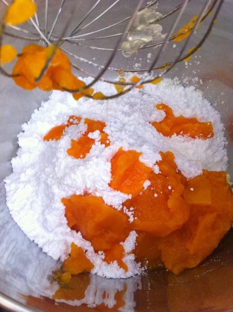 CUPCAKES DE CALABAZA PARA HALLOWEEN CUPCAKES DE CALABAZA PARA HALLOWEEN