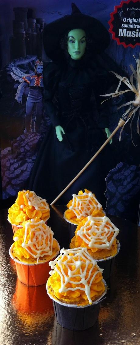 CUPCAKES DE CALABAZA PARA HALLOWEEN CUPCAKES DE CALABAZA PARA HALLOWEEN