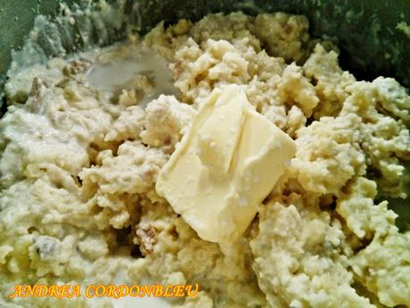 CARRILLERAS CON PURÉ DE PATATAS Y CASTAÑAS Y SALSA DE SUS VERDURAS CON VAINILLA. CARRILLERAS CON PURÉ DE PATATAS Y CASTAÑAS Y SALSA DE SUS VERDURAS CON VAINILLA.