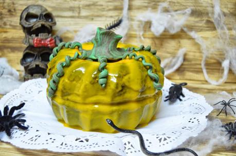 TARTA DE HALLOWEEN CON SORPRESA TARTA DE HALLOWEEN CON SORPRESA