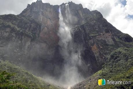 Destinos imperdibles de Venezuela El salto más alto del mundo