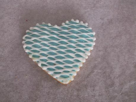 TRABAJOS DE DULCES ENCANTADOS. ALBUM DE GALLETAS HERMOSAMENTE DECORADAS PARA AMOR Y AMISTAD