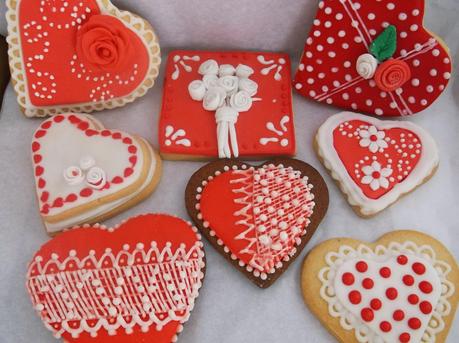 TRABAJOS DE DULCES ENCANTADOS. ALBUM DE GALLETAS HERMOSAMENTE DECORADAS PARA AMOR Y AMISTAD