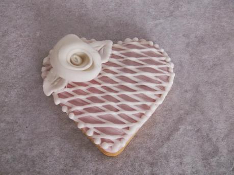 TRABAJOS DE DULCES ENCANTADOS. ALBUM DE GALLETAS HERMOSAMENTE DECORADAS PARA AMOR Y AMISTAD