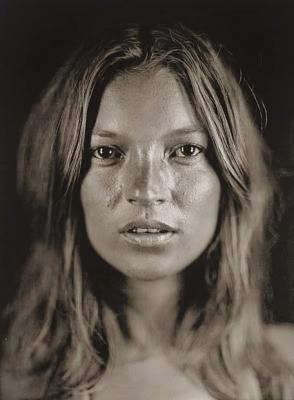 HISTORIA DE LA AEROGRAFÍA HISTORIA DE LA AEROGRAFÍA