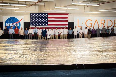 Misión Espacial Solar Sunjammer de la NASA Despliegue en tierra de la vela del Sunjammer