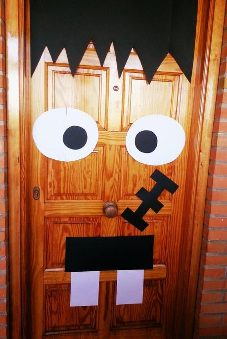 3 Ideas muy fáciles para decorar tu casa de Halloween pUERTA_HALLOWEEN